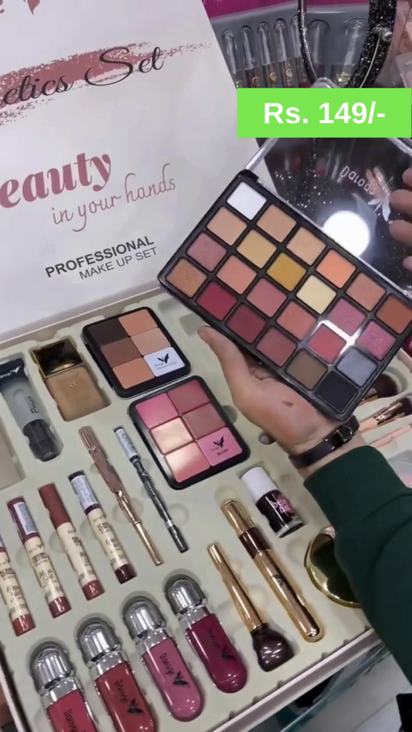 Ultimate Professional Beauty & Cosmetics Kit – All-in-One Makeup Set for a Flawless Look with Eyeshadows, Lipsticks, Blush, Highlighter, and Essential Tools