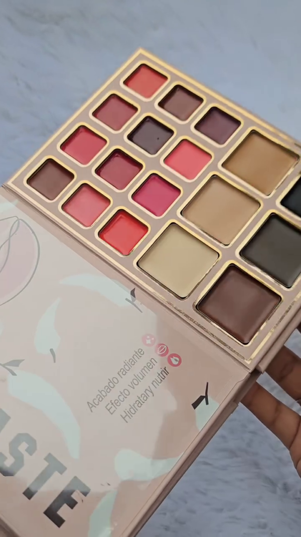 The Heartthrob Collection: Ultimate Multi-Color Makeup Palette – Featuring a Luxurious Assortment of High-Pigment Eyeshadows, Face Powders & Lip Colors for Flawless, All-in-One Beauty Looks - Image 2