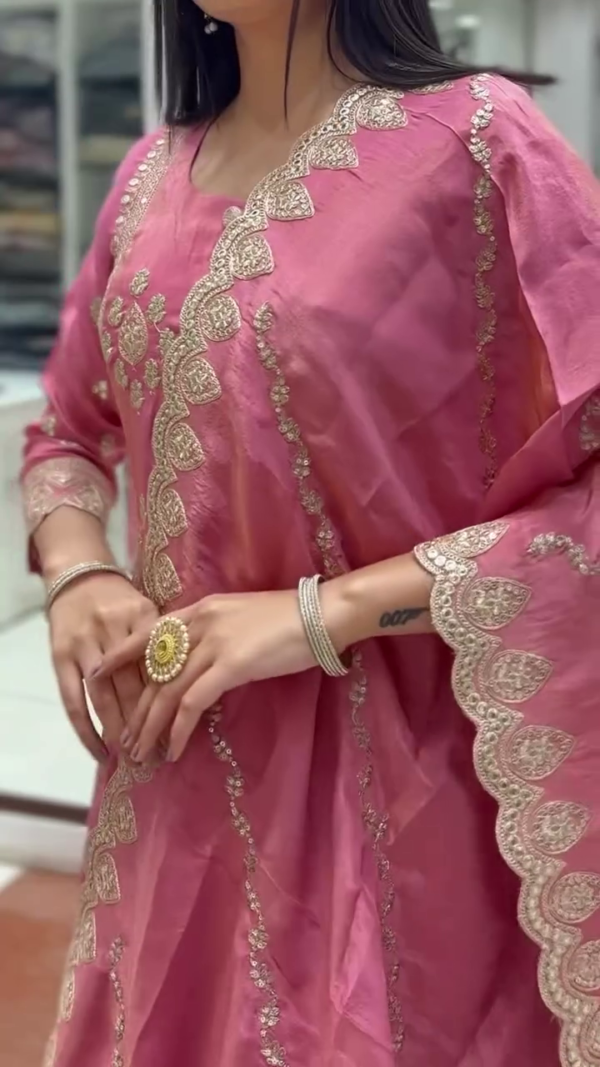 Pink Ethnic Straight Kurta Set with Heavy Golden Embroidery and Mirror Work, Featuring a Matching Dupatta and Palazzo, Ideal for Festive and Traditional Occasions - Image 3
