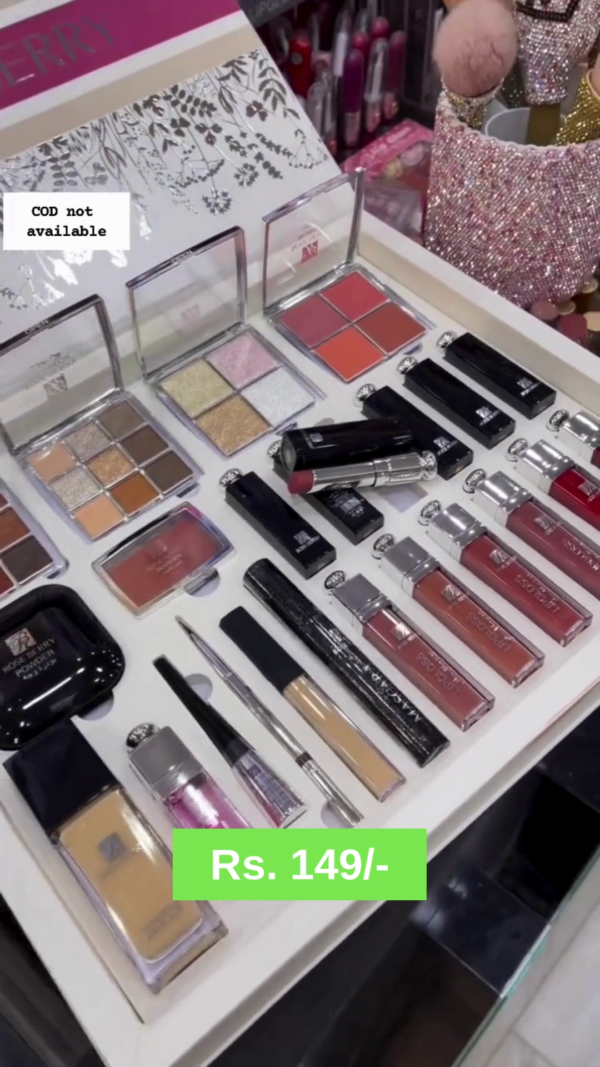 Luxury All-in-One Makeup Set Featuring Lipsticks, Lip Glosses, Eyeshadow Palettes, Blushes, Foundation, Concealer, Eyeliner, Mascara, and More for a Complete Beauty Experience