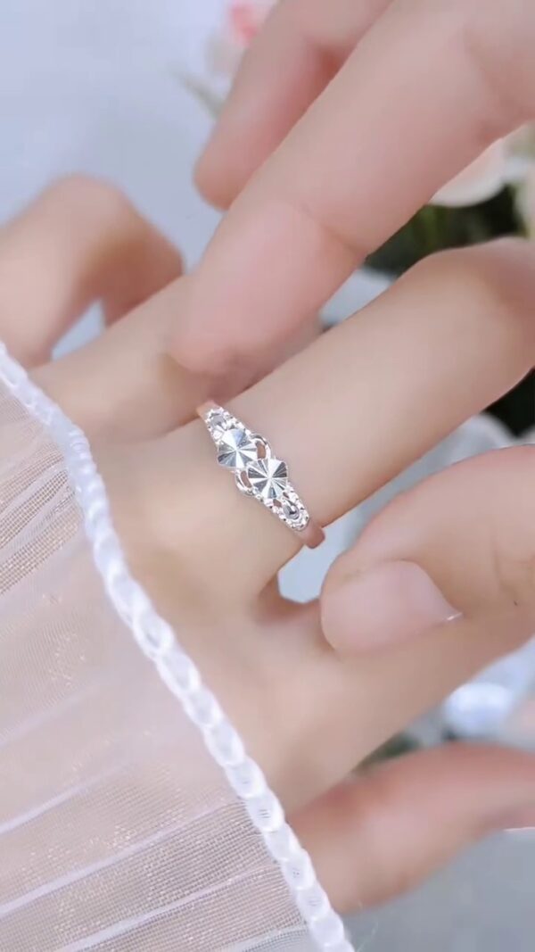 Exquisite Silver-Toned Geometric Floral Ring with Faceted Star-Cut Design – Elegant Vintage-Inspired Band for Women – Dainty and Unique Statement Jewelry Ideal for Engagement, Promise, or Everyday Wear