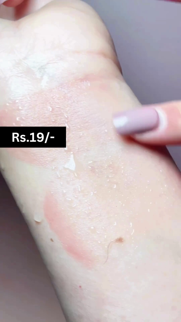Multi-Functional Blush and Highlighter Stick with Convenient Built-In Soft Brush Applicator for Smooth, Effortless Application and a Radiant, Glowing Finish - Image 3