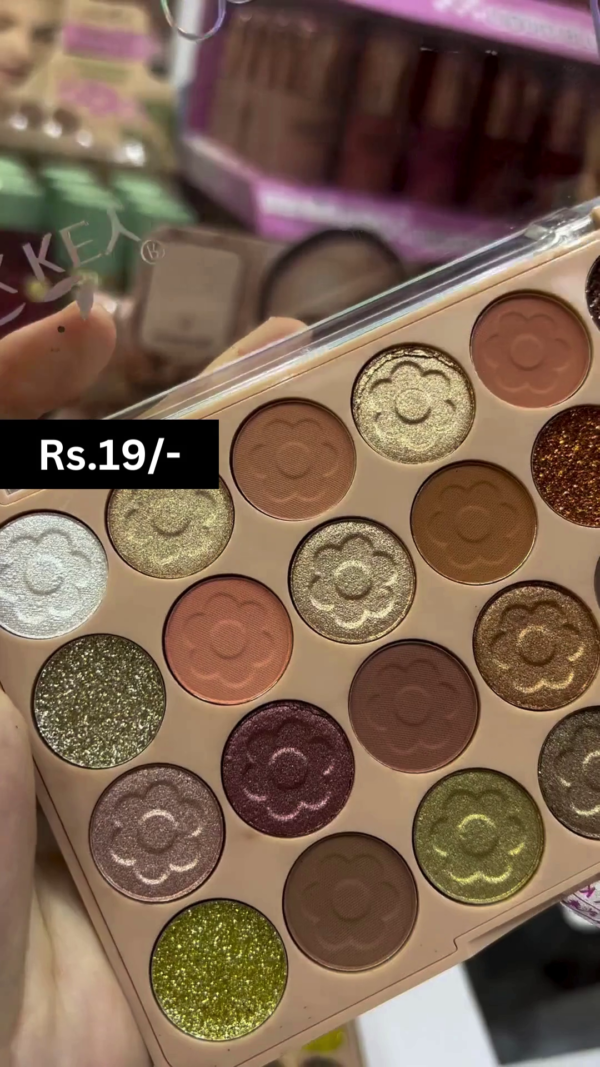 24-Color Eyeshadow Palette with Matte, Shimmer, and Glitter Finishes for Bold, Smokey, and Glamorous Eye Looks, Featuring Long-Lasting Pigmentation - Image 2