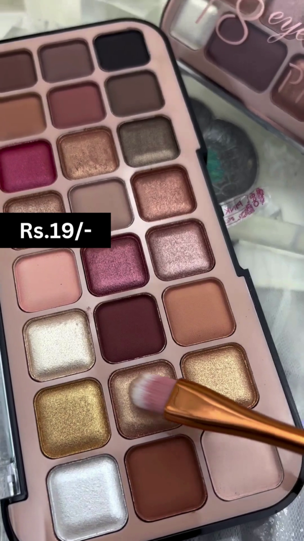 Highly Pigmented 18-Color Eyeshadow Palette with Matte, Shimmer, and Metallic Finishes – Versatile Warm and Cool Tones for Day-to-Night Eye Makeup Looks
