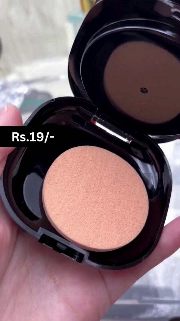 Silky Smooth Compact Face Powder with Built-In Mirror – Lightweight, Long-Lasting Matte Finish for Oil Control and Even Skin Tone – Ideal for Daily Wear and On-the-Go Touch Ups - Image 2