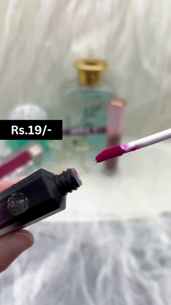 Lip Gloss – Achieve a Gorgeous, Ultra-Glossy Finish with a Luxurious Shine, Long-Lasting Formula for Hydrated and Soft Lips, Perfect for Everyday Wear and Special Occasions - Image 2
