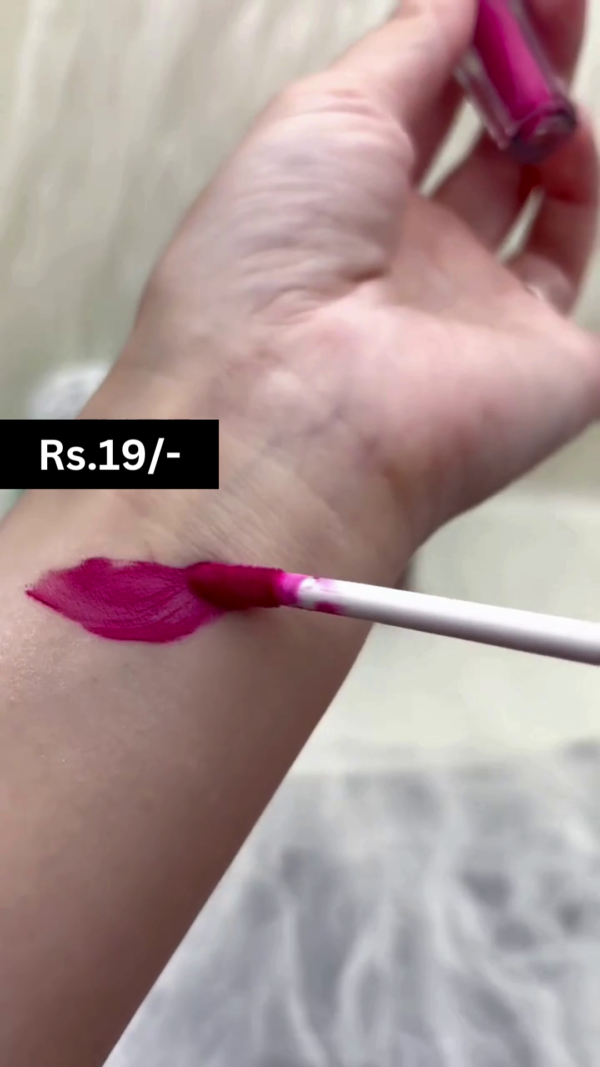 Lip Gloss – Achieve a Gorgeous, Ultra-Glossy Finish with a Luxurious Shine, Long-Lasting Formula for Hydrated and Soft Lips, Perfect for Everyday Wear and Special Occasions - Image 3