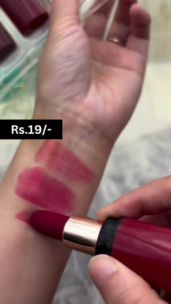 Vibrant, Smooth-Finish Lipstick for a Bold and Lasting Color with Easy Glide and Intense Pigmentation for All-Day Wear - Image 3