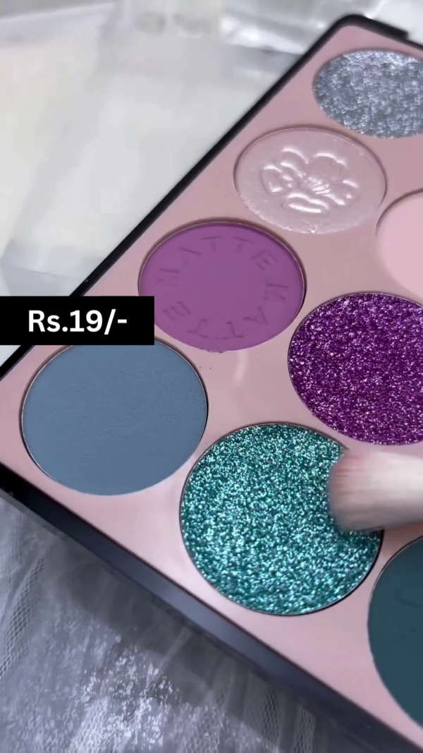Vibrant and Versatile 16-Color Eyeshadow Palette with Matte, Shimmer, and Glitter Finishes – Bold, Blendable Shades for Every Occasion and Skin Tone - Image 3