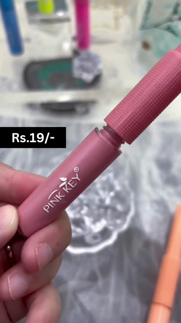 Vibrant Waterproof Liquid Eyeliner by Pink Key – Long-Lasting, Quick-Dry Formula in a Variety of Bold, Neon Colors for Striking Eye Looks