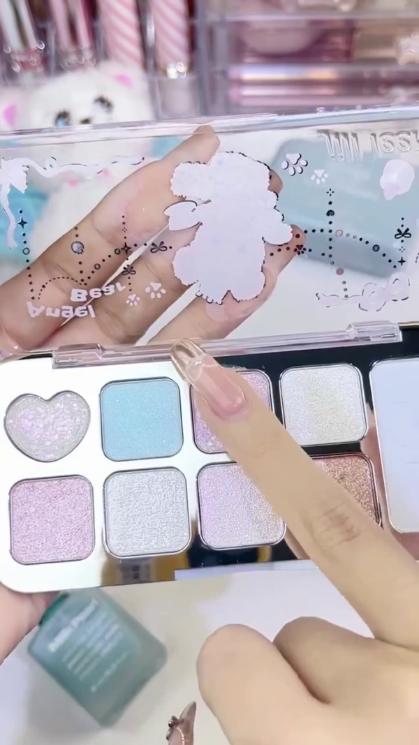 Jill Teen Fantasy 9-Color Eyeshadow Palette – Sparkling Pastel Glitter Shades in Adorable Bear-Themed Packaging with Mirror, Perfect for Cute Kawaii Makeup Looks - Image 2