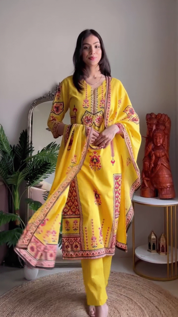 Comfortable, Lightweight, and Perfect for Festive or Casual Daywear Multi Shade Kurta Set for Women Featuring Vibrant Floral Prints - Image 3