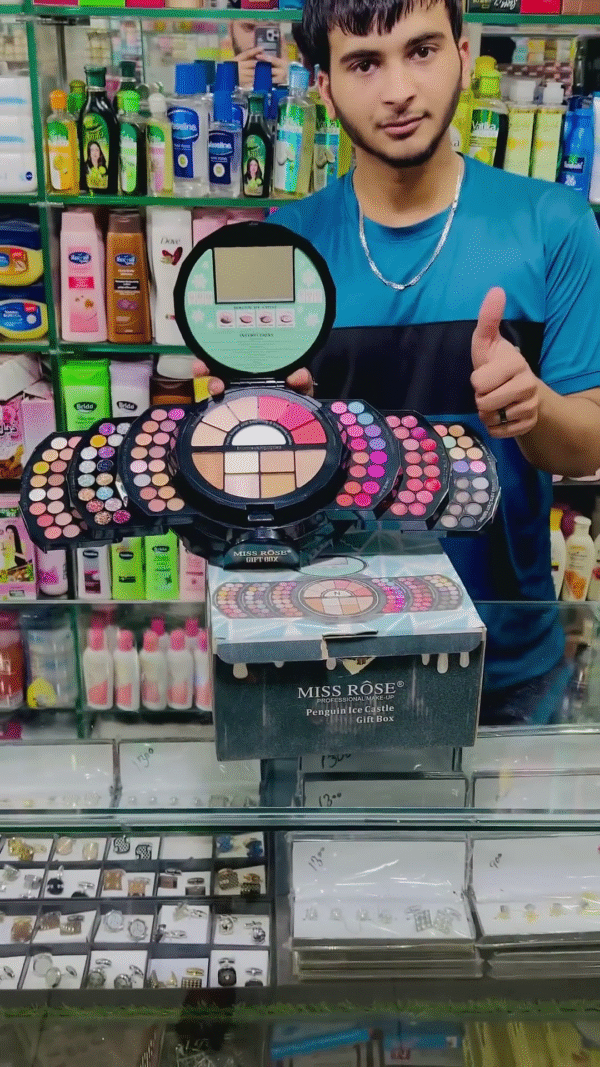 Complete Makeup Kit with Lipsticks, Eyeshadows, and More – All-in-One Beauty Set - Image 2