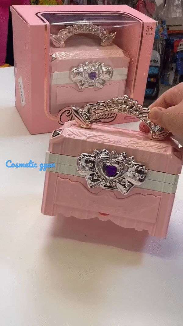 Magic Beauty Set: Glitter, Lipsticks, and More in One Cute Case