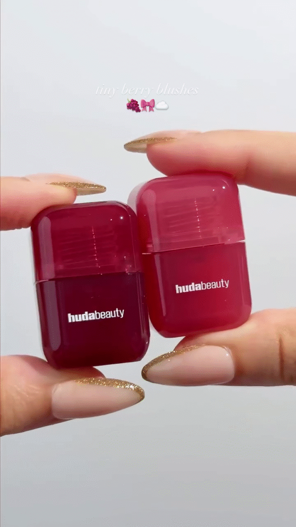 Beauty Tiny Berry Blushes – Ultra-Pigmented Mini Liquid Cream Blushers in Deep Berry and Rosy Shades for a Natural, Buildable Flush – Compact and Travel-Friendly Formula for Effortless Application and Long-Lasting Radiance - Image 2