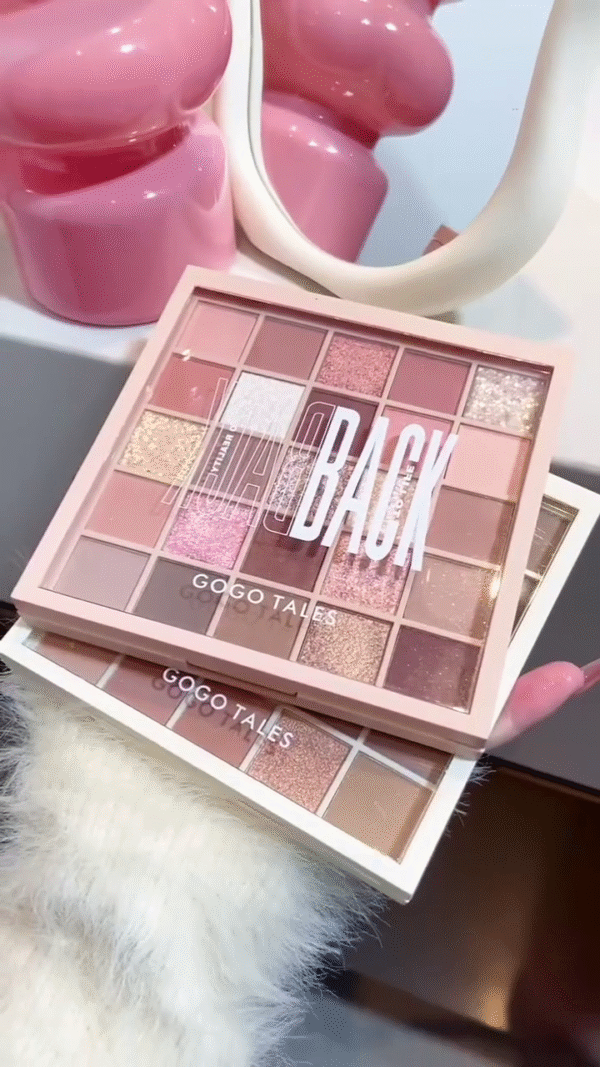 Rose-Toned Eyeshadow Palette with a Mix of Matte, Shimmer, and Glitter Shades for Stunning Eye Looks
