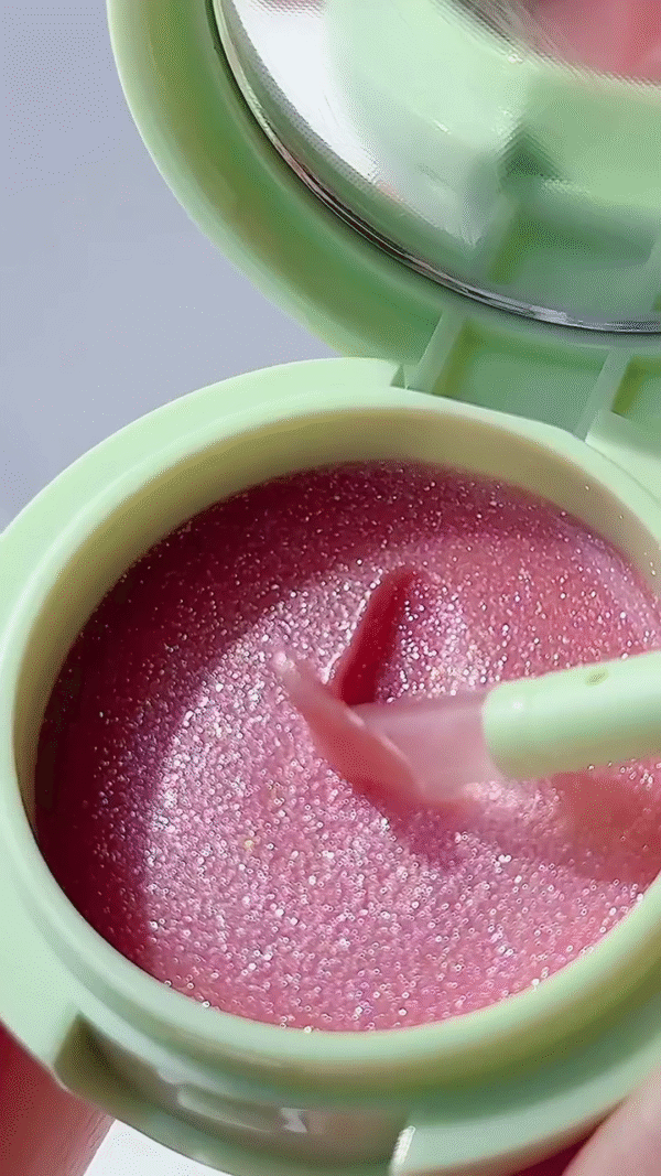 Refreshing Lip Mask with a Soft Pink Shimmer, Gliding Smoothly with a Silicone Spatula for a Hydrating and Glossy Lip Care Experience