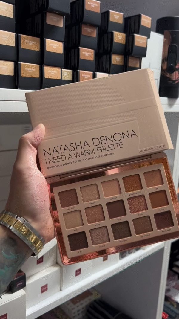 Warm-toned 15-Color Eyeshadow Palette with Rich Browns, Golds, and Matte Shades for Versatile Eye Looks