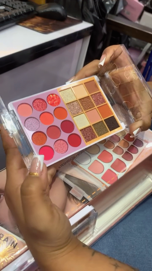 Vibrant 16-Piece Eyeshadow Palette with Rich Shimmer and Matte Shades for Stunning Looks - Image 2