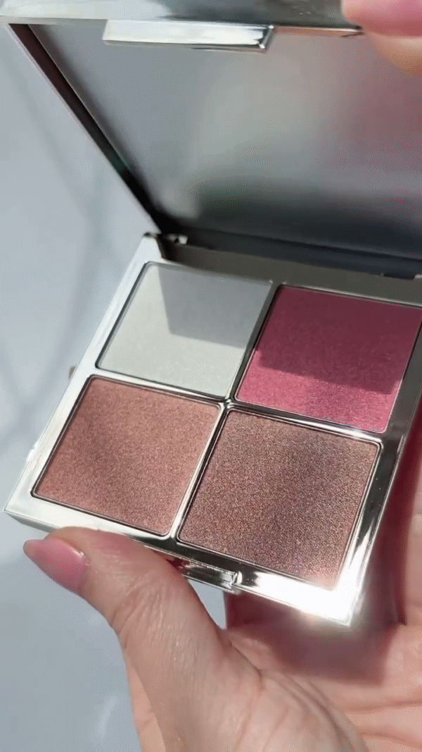 Luxurious Eyeshadow Palette Featuring Four Stunning Shimmer Shades in Soft Metallic Tones, Perfect for Creating a Glowy, Elegant Eye Look