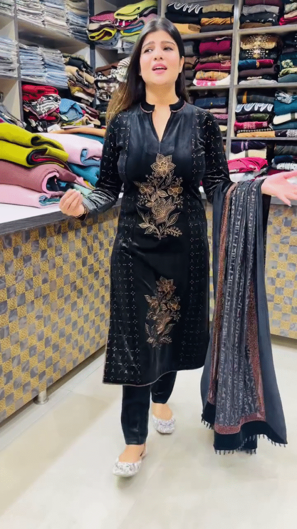 Elegant Black Velvet Straight-Cut Suit with Golden Thread Embroidery – Features a Richly Textured Kurta, Matching Pants & a Dual-Toned Crushed Dupatta with Copper Accents – Perfect for Evening Glam & Festive Affairs.