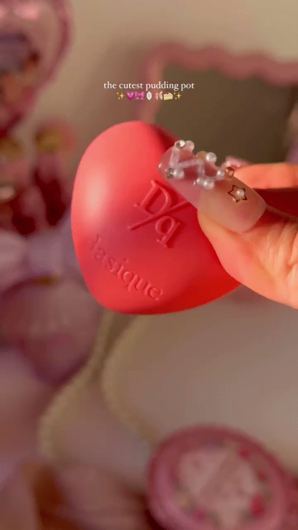 The Cutest Pudding Pot Blush – Adorable Red Tint for a Sweet Flush
