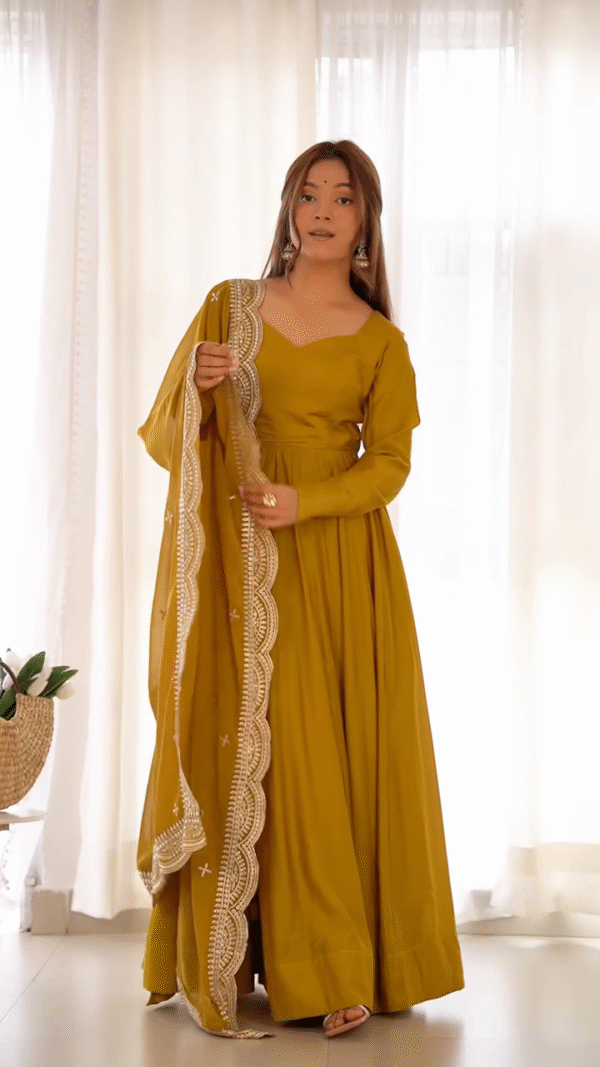 Regal Mustard Anarkali Set with Sweetheart Neckline – Includes Embroidered Dupatta with Scalloped Border – Perfect for Festive & Wedding Wear