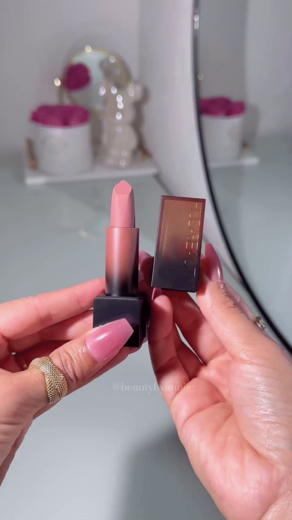Versatile Blush and Highlighter Palette with 8 Shades: Golden Cooper, Cool Peach, Brick Berry, and More - Image 2