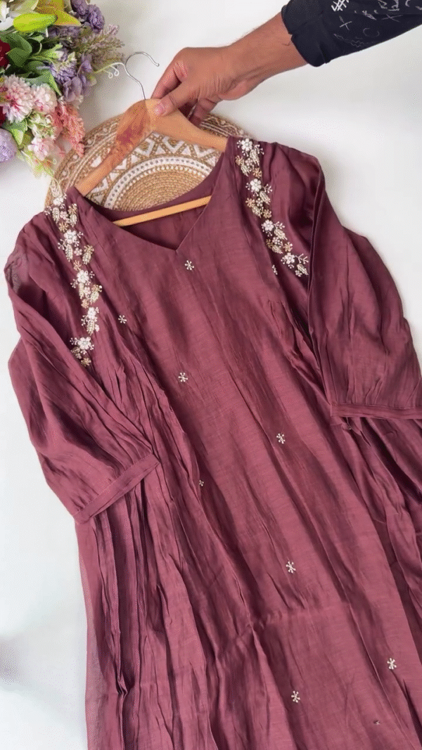 Mauve Embroidered Kurta Set with Delicate Floral Detailing and Sheer Dupatta – Ideal for Casual and Festive Occasions - Image 2