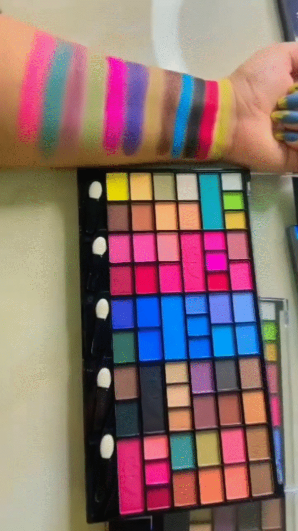 Vibrant Eyeshadow Palette – Bold and Colorful Shades for Creative and Stunning Makeup Looks - Image 2