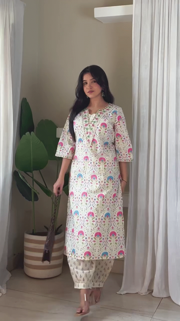 Floral Print Kurta and Pant Set with Matching Dupatta for Women – Traditional and Comfortable Ethnic Wear in Vibrant Colors - Image 2