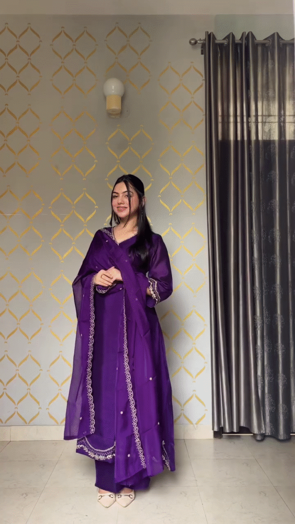 Purple Embroidered Kurta Set – Featuring Intricate Thread Work and Sequin Detailing, Perfect for Traditional and Festive Occasion