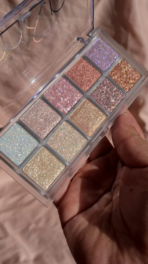 Shimmering Holographic Glitter Eyeshadow Palette – 9 Sparkling Metallic Shades in Soft Pastels and Iridescent Tones for a Stunning, Dreamy Look