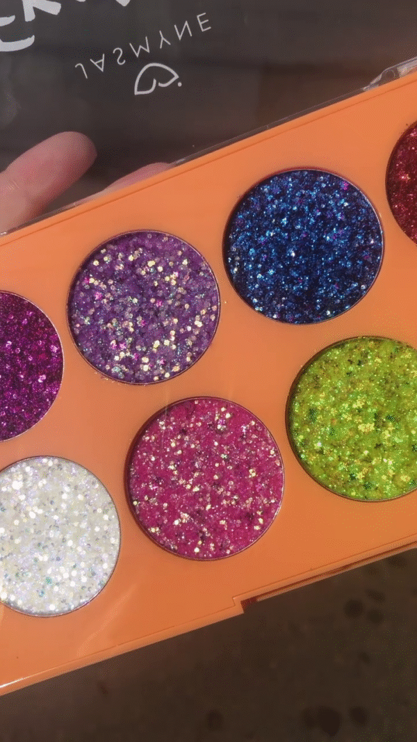 Glitter Eyeshadow Palette – 8 Stunning High-Shine Shades in Bold Colors for Sparkling, Statement Eye Looks