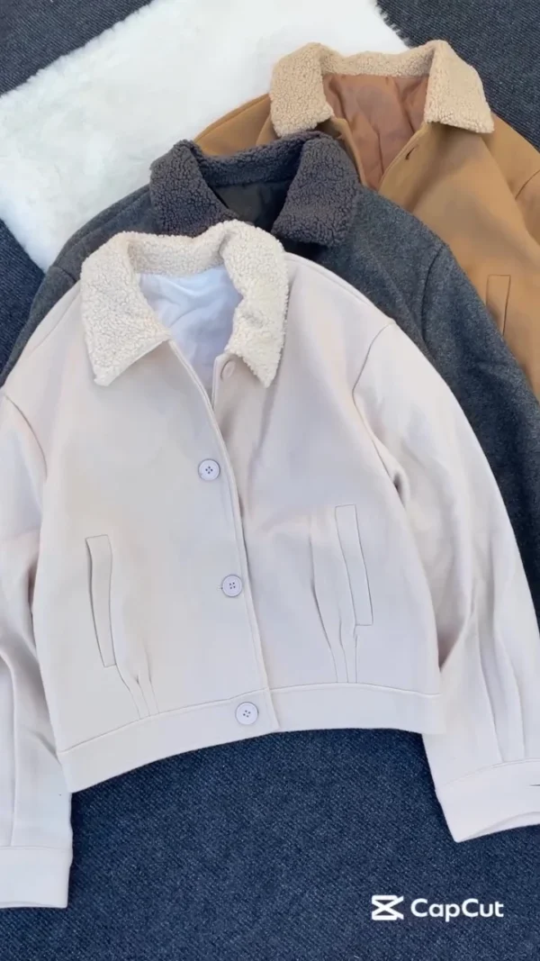 Trendy Jacket Perfect for Streetwear, Travel, or Casual Outings – Stylish and Warm Winter Collection Piece for Women