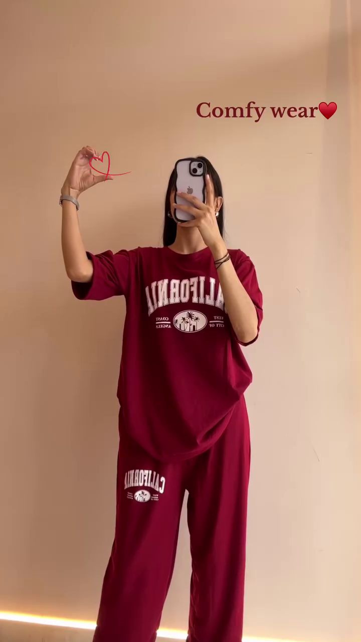 Whispers of the Loom: Celebrating India’s Handcrafted Sarees, Lehengas, and Kurtas That Embody Centuries of Tradition, Art, and Feminine Elegance (Version 43)