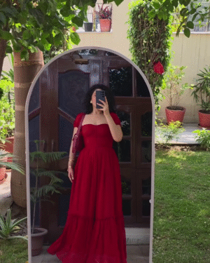 Royal Weaves of Wonder: Unveiling the Magnificent Story of Indiaâ€™s Traditional Attire Crafted for Queens, Brides, and Celebrations of Grace (Version 68)