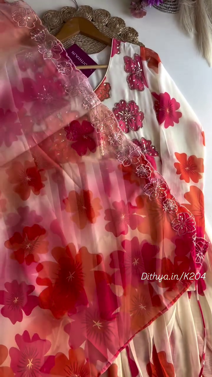 Whispers of the Loom: Celebrating India’s Handcrafted Sarees, Lehengas, and Kurtas That Embody Centuries of Tradition, Art, and Feminine Elegance - Image 2