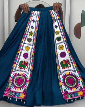 Threads of Royal Legacy: Discovering the Splendor of Indian Ethnic Ensembles That Weave Together the Grandeur of the Past with the Glamour of the Present (Version 22)