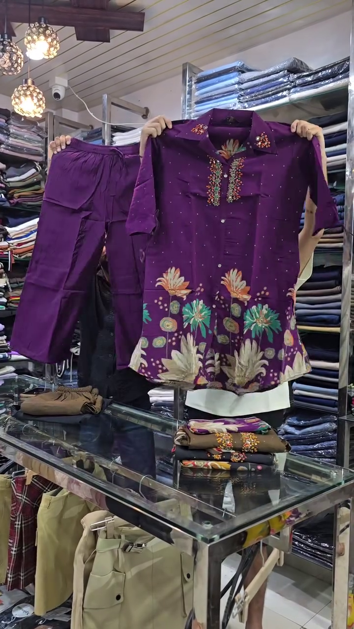 A Symphony of Silk and Heritage: Embracing the Eternal Beauty of Handwoven Indian Sarees That Define Grace, Culture, and Timeless Sophistication (Version 21) - Image 2