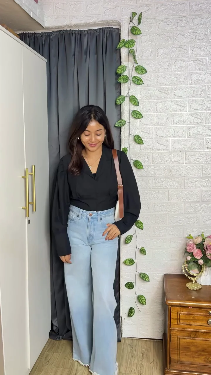 A Symphony of Silk and Heritage: Embracing the Eternal Beauty of Handwoven Indian Sarees That Define Grace, Culture, and Timeless Sophistication (Version 61) - Image 2