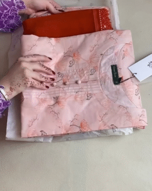 Royal Weaves of Wonder: Unveiling the Magnificent Story of Indiaâ€™s Traditional Attire Crafted for Queens, Brides, and Celebrations of Grace (Version 18)