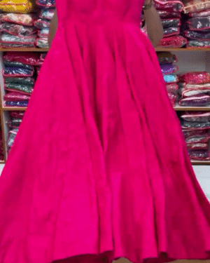 The Soul of Indian Fashion: Handwoven Ethnic Wear That Bridges the Gap Between Ancient Craft and Contemporary Sophistication (Version 20)