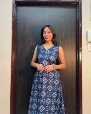 Sleeveless and Backless Kurti: A Stylish Blend of Modern Cuts, Elegant Detailing, and Bold Ethnic Fashion