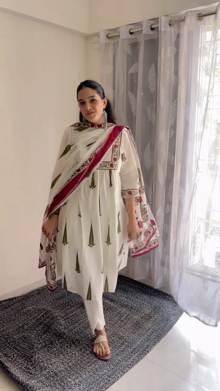 White Kurti Pair for Women – Stylish Kurti with Matching Bottom – Perfect for Casual Wear, Office, Festive & Daily Occasions - Image 2