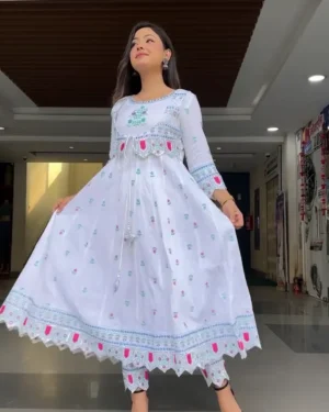 White Kurti for Women – Stylish Ethnic Top with Comfortable Fit – Perfect for Casual Wear, Office, Festive & Daily Occasions