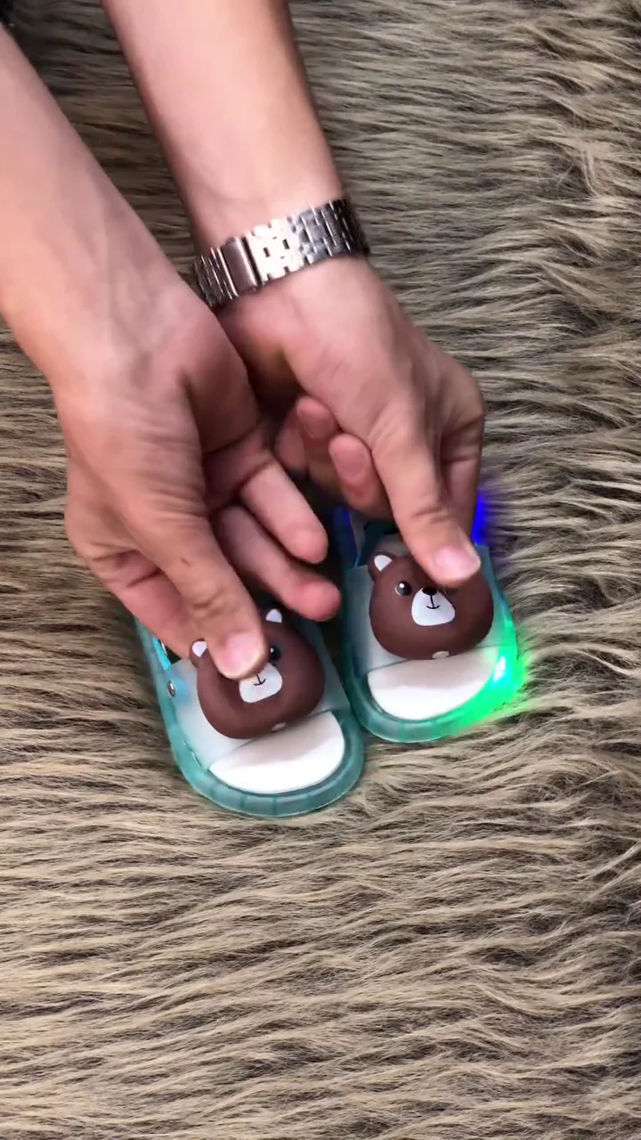 Baby Light-Up Shoes – Soft Sole Comfortable Infant Footwear with LED Lights for Newborns, Crawlers, and Early Walkers - Image 2