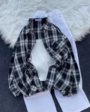 Women’s Oversized Plaid Flannel Button-Down Shirt – Casual Long Sleeve Checked Blouse for Layering